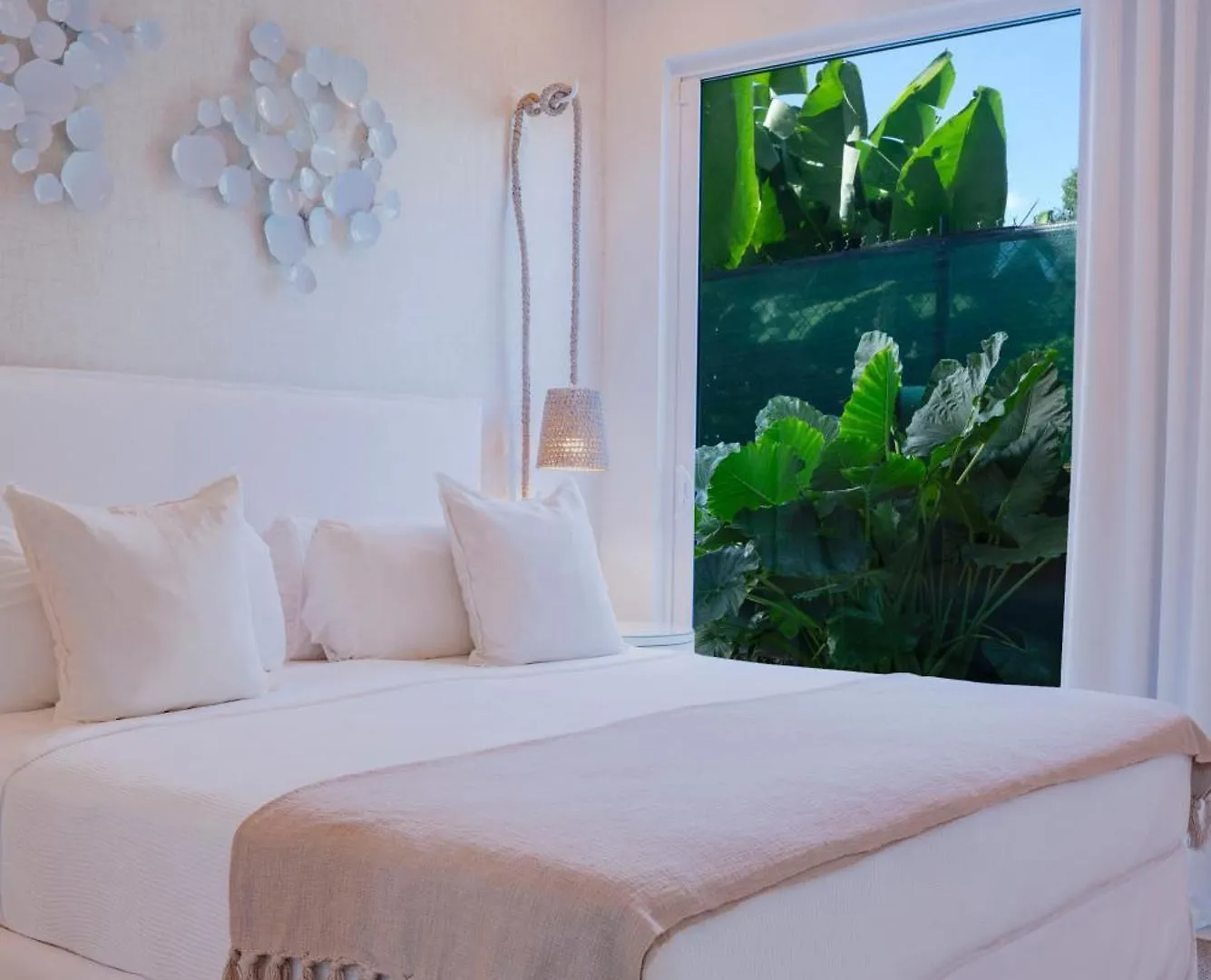 Palm Grove Villa Saint James